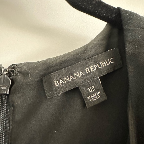 Banana Republic fringe dress - size 12 - Picture 3 of 3